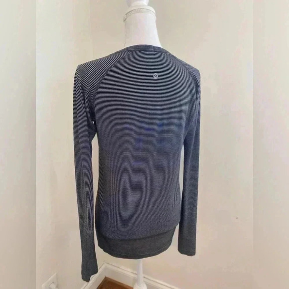 Lululemon Swiftly Tech Long Sleeve Size 10 Black/White Stripes - Picture 3 of 6